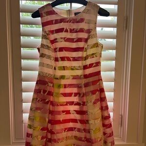 The perfect pink spring floral dress in a size 6, by Vince Camuto.